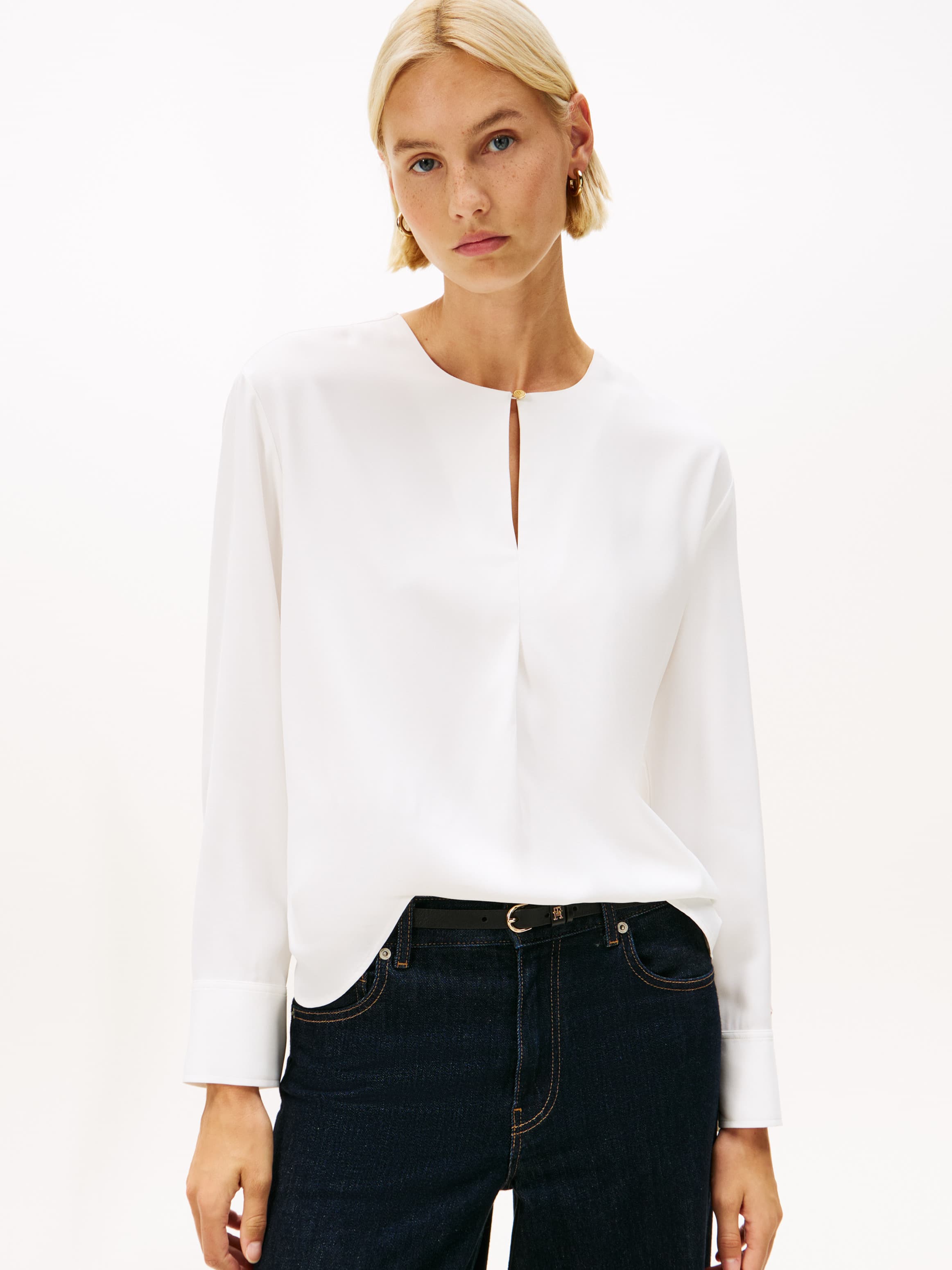 Keyhole Cutout Relaxed Fit Blouse